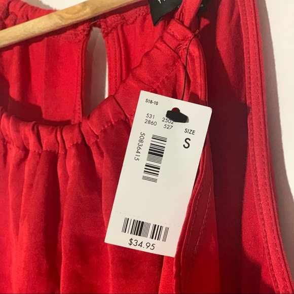 NWT The Limited Sleeveless Silky Front Blouse - Picture 3 of 4